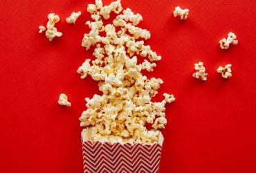 Как попкорн влияет на уровень сахара в крови: диетологи удивили своим ответом