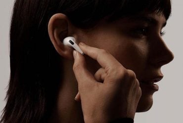 Як правильно носити AirPods: 90% користувачів роблять це неправильно