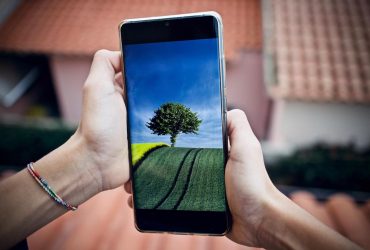 Бічні кнопки смартфона не тільки регулюють гучність: ці 4 функції вас здивують
