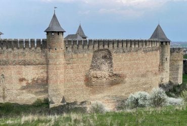 У Хотинській фортеці обвалилася одна зі стін (фото)