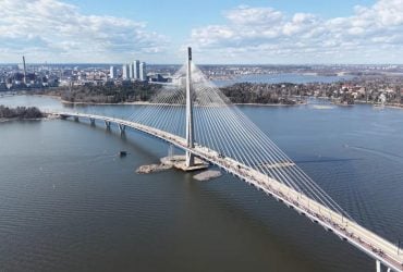 В Финляндии открыли один из самых длинных пешеходных мостов в мире (видео)