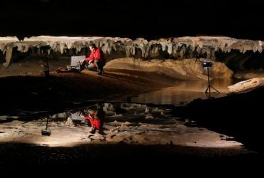 Археологи знайшли величезний малюнок глибоко в печері: у чому секрет (фото)