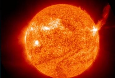 На Солнце произошло сразу две самые сильные вспышки за последние 78 дней