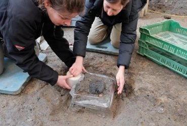 В Швейцарии археологи обнаружили римский хлеб, которому 2000 лет: как он смог сохраниться