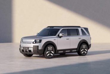 Великі зміни: культовий кросовер Land Rover повернувся у новому форматі