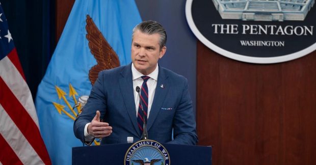 Піт Гегсет і Дональд Трамп оголосили про нові удари по Ірану