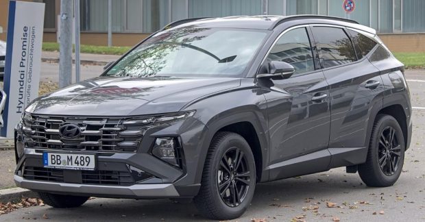 Названо бензинові автомобілі, які розкуповують українці: ТОП-5 вживаних і нових