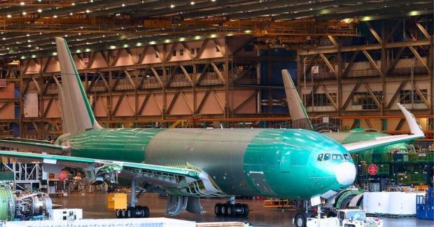 Boeing викотив найбільший і найпотужніший двомоторний вантажний літак 777-8F