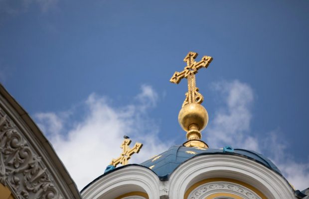 2 апреля: какой церковный праздник, чем поделиться сегодня, чтобы деньги водились весь год