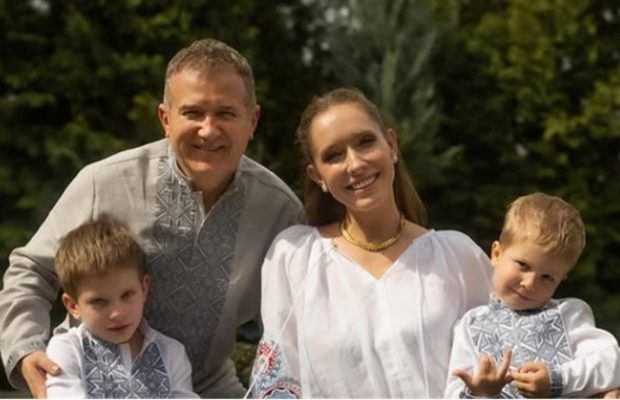 Горбунов и Осадчая растрогали подготовкой к Пасхе с сыновьями: сеть в восторге