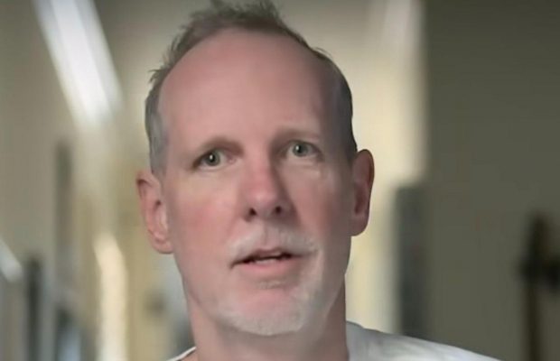 Гитарист группы No Doubt впервые рассказал о неизлечимой болезни: "Это ежедневная борьба"