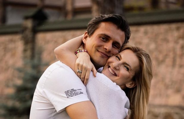 Жена известного ведущего показала их 4-летнюю дочь и нежно обратилась к ней (фото)