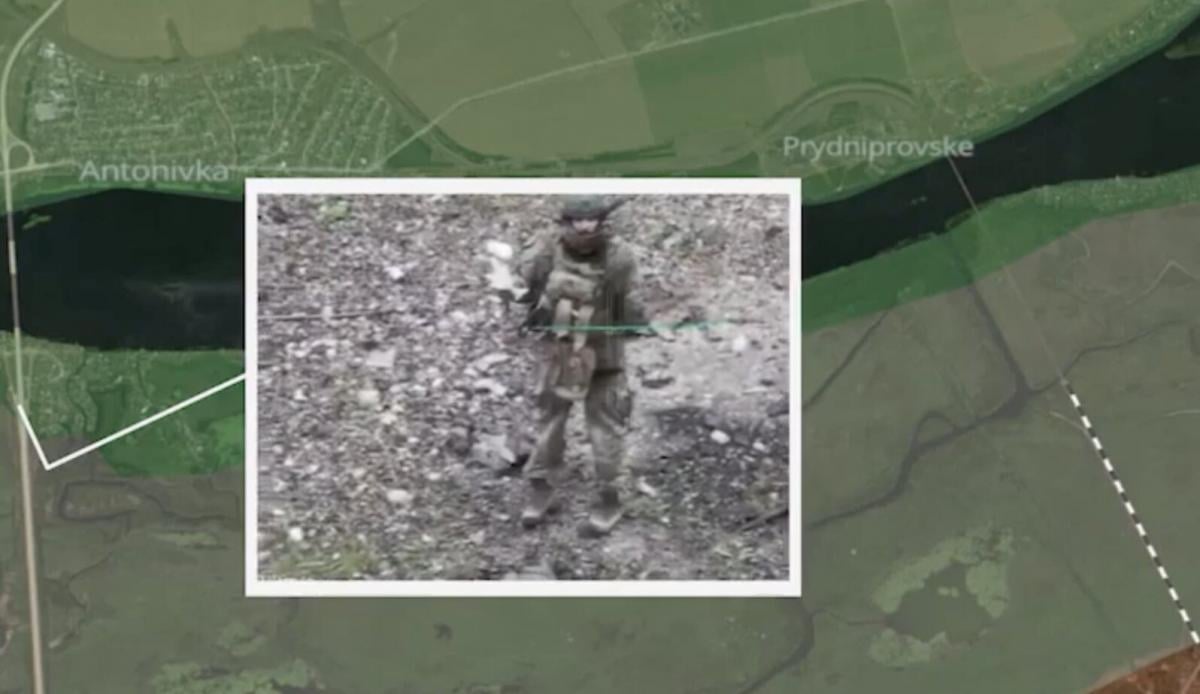 Поблизу Антонівського мосту українські морпіхи взяли у полон російських десантників