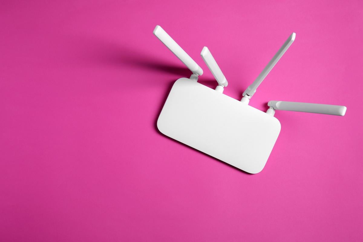 Один поворот антени – і Wi-Fi в будинку стане швидше: що потрібно змінити