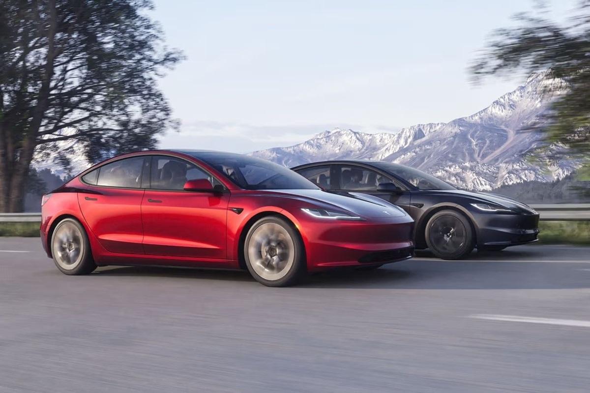 Tesla відкликає сотні тисяч електромобілів через небезпечну проблему