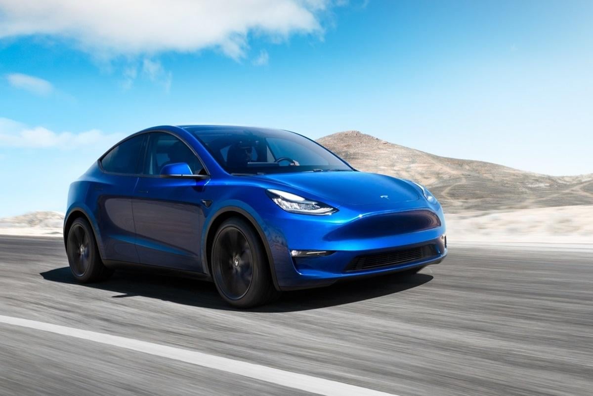 Американець купив електрокар Tesla і дуже здивувався, наскільки він подешевшав через 3 роки