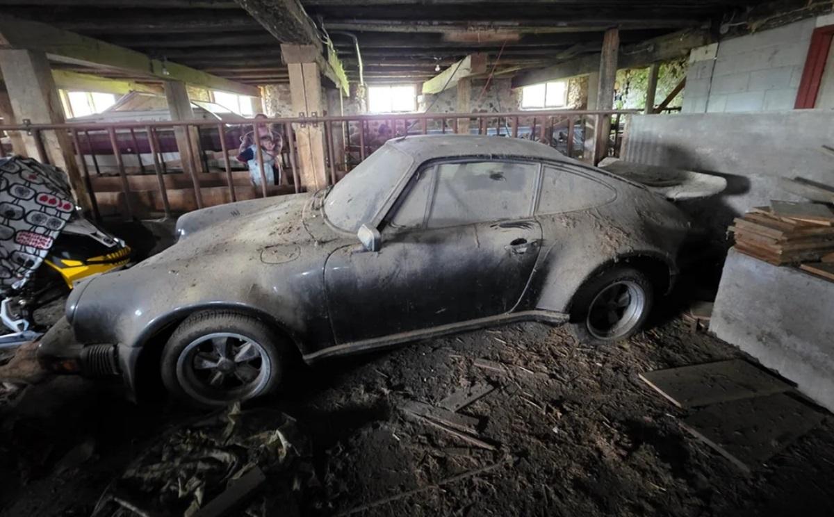 У сараї знайшли культовий спорткар Porsche 70-х років із 
