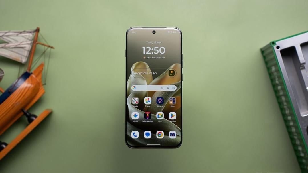 Вигнуті екрани, які всі копіювали: чому Samsung похоронила свою легендарну фішку