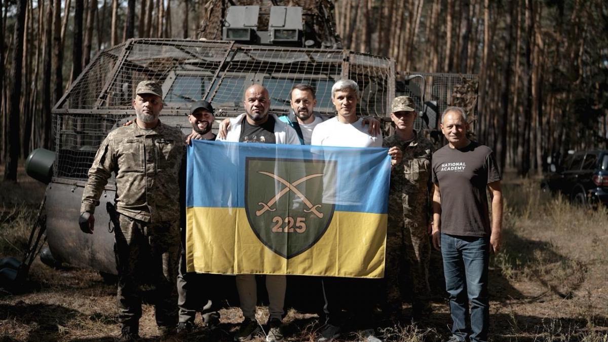 225-й ОШП тримає один із найважчих напрямків фронту: БФ 'Надія' та Валерій Дубіль посилюють полк Олега Ширяєва