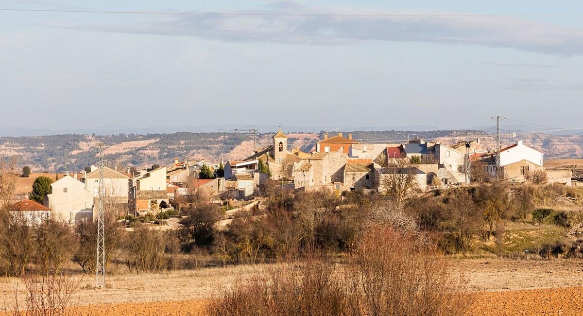 Іспанське село за 2 години від Мадрида продає землю за безцінь: але є підступний нюанс Іспанське село за 2 години від Мадрида продає землю за безцінь: але є підступний нюанс