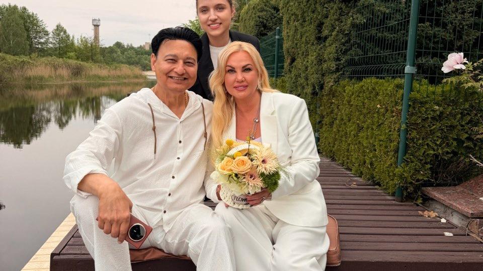 Камалія показалася з колишнім чоловіком-мільярдером в особливий день (фото) Камалія показалася з колишнім чоловіком-мільярдером в особливий день (фото)
