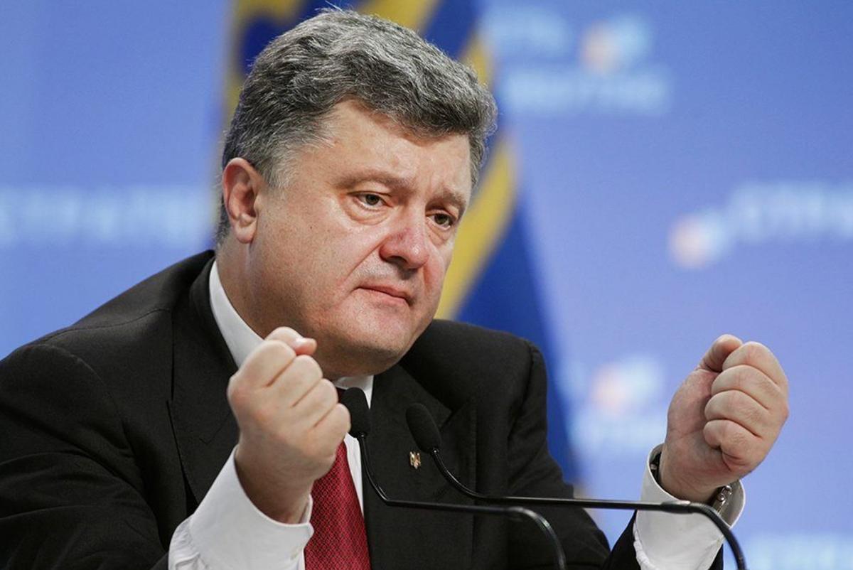 Порошенко створив тиловий батальйон, куди фіктивно оформив майже півсотні підлеглих: ексдепутатів, водіїв та, навіть, кухарів, - ветеран