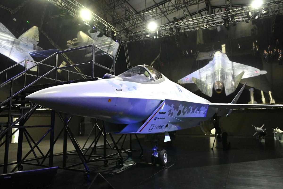 Російський 'аналог F-35' раптово зник: як амбітний проєкт Кремля зазнав фіаско Російський 'аналог F-35' раптово зник: як амбітний проєкт Кремля зазнав фіаско