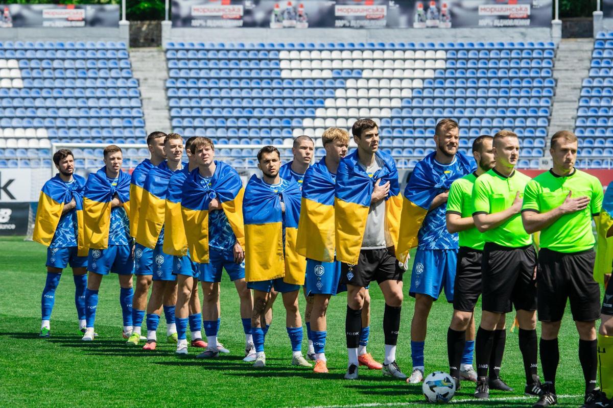 Військові проти 'Динамо': масштабний матч у центрі Києва став символом єдності українців Військові проти 'Динамо': масштабний матч у центрі Києва став символом єдності українців