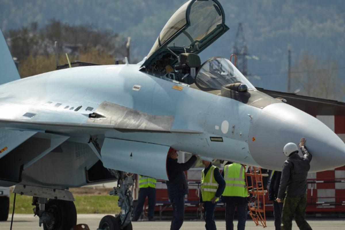 Російська армія отримала нову партію винищувачів Су-35С (фото)