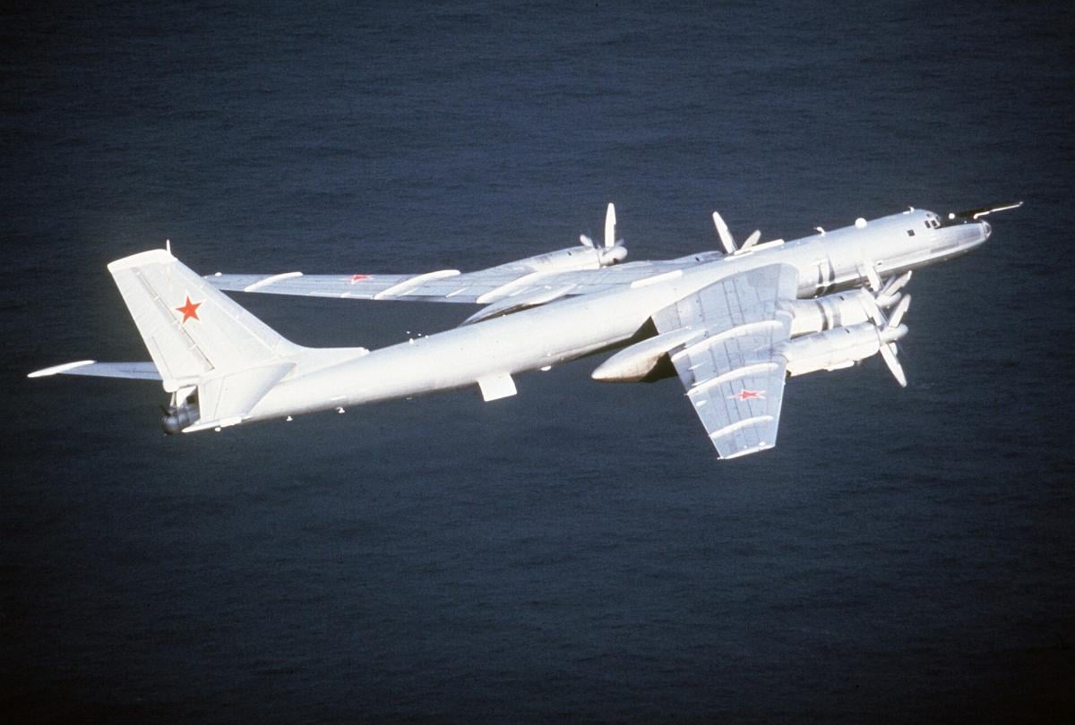 Украинские дроны 'минуснули' редкие Ту-142: что это за самолеты Украинские дроны 'минуснули' редкие Ту-142: что это за самолеты