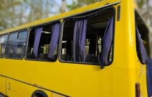 Оккупанты ударили дроном по маршрутке в Херсоне: погибли два человека, много раненых