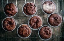 Как приготовить очень вкусные шоколадные маффины: кондитер раскрыла секрет