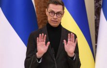 Стубб призвал Европу не паниковать из-за вывода американских войск