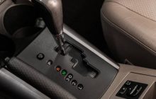 Що насправді означає літера "L" на коробці автомат: водії дарма її бояться