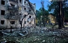 РФ атакувала Дніпро ракетами і дронами: зруйновано будинки, багато поранених (фото, відео)