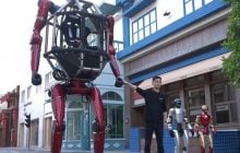 Китайці випустили на ринок першого у світі керованого робота-трансформера (відео)