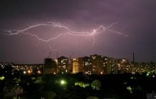 Дожди и грозы продолжатся: синоптик рассказал о нетипичной погоде в Украине (карта)