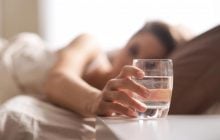 Лікарі кажуть, що в спеку краще пити не воду: більшість людей про це не здогадується