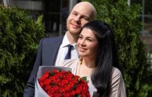 Популярний український співак розповів, чи досі перебуває у шлюбі з дружиною-іноземкою