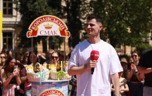 "Ущипни меня, что это не сон": Николас Карма станет гостем выпуска "Караоке на майдане" ко Дню Киева