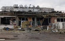 Росія прямими влучаннями десятків "Шахедів" зруйнувала вокзал у Шостці