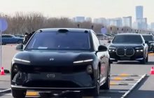 Китайский автомобиль соревновался с BMW и Audi на дороге с ямами и победил неожиданным образом
