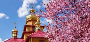 4 мая: церковный праздник сегодня, с чем нужно быть осторожным и что нельзя дарить