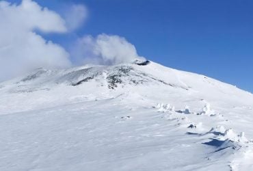 Золотий гігант Антарктиди: вулкан Еребус наповнює повітря золотом
