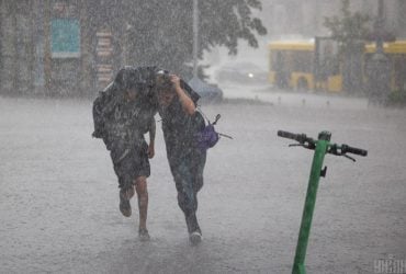 Рясні дощі та похолодання накриють Київ: названо точну дату, коли погода зіпсується