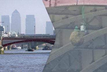 Почему с одного из мостов в Лондоне свисает тюк соломы: странная традиция из прошлого