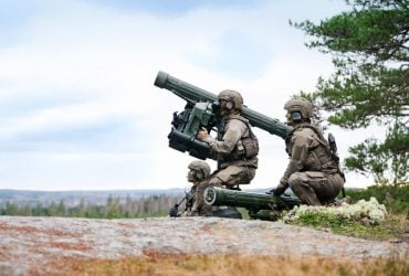 Навіть малий Mavic не сховається: компанія Saab випускає нову ракету-вбивцю дронів