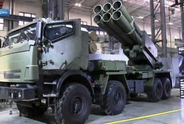 Російській армії почали постачати аналог реактивної системи залпового вогню HIMARS