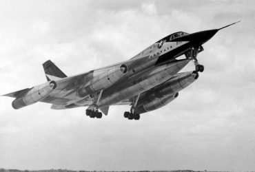 "Ядерні монстри": чому США списали всі бомбардувальники B-58 Hustler