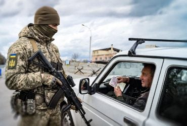 Имеют ли право ТЦК останавливать авто и проверять документы на блокпостах: ответ адвоката